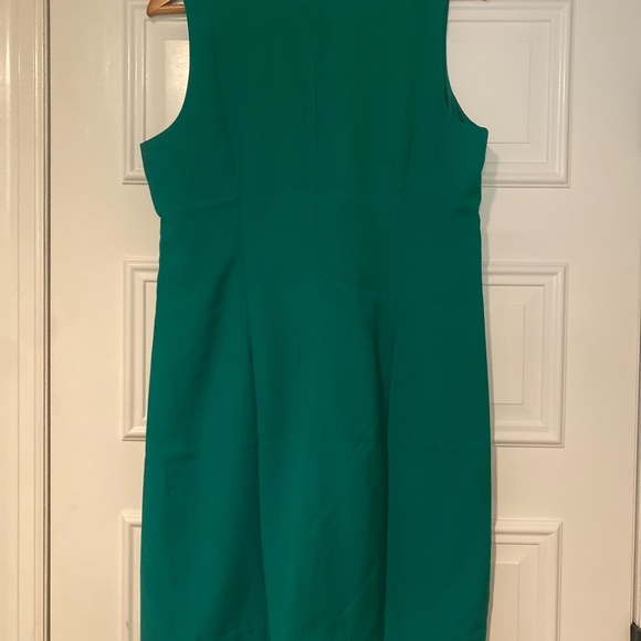 NWT J Crew Sleeveless V-Neck Shift Dress in Green Size 12 - Picture 4 of 7